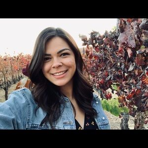 Meet your Posher, Polly